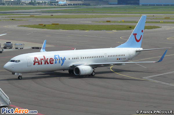 Boeing 737-96N/ER (ArkeFly)