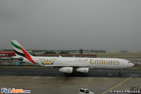 Airbus A340-313X (Emirates)