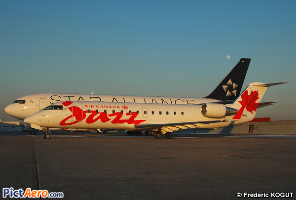 Bombardier CRJ-100ER (Air Canada Jazz)