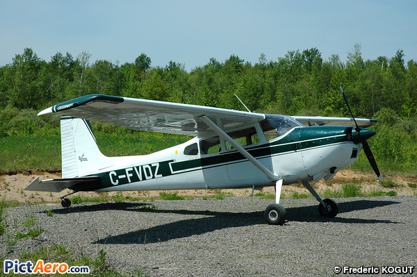 Cessna 180H Skywagon (Privé)