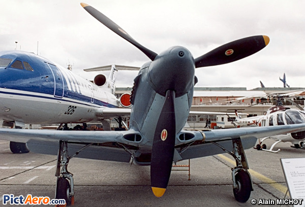 Yak-3 Replica (Private / Privé)