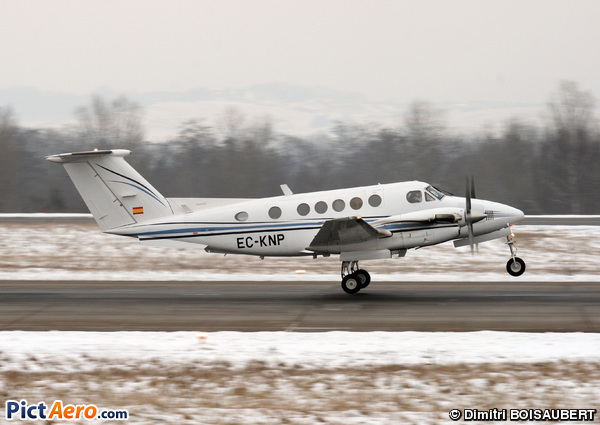 Beech Super King Air 200 (Air Taxi and Charter)