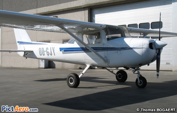 Cessna 150L (Royal West Aviation Club)