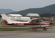 Cessna 182Q Skylane II (F-GAQR)