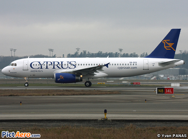 Airbus A320-232 (Cyprus Airways)