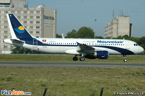 Airbus A320-212 (Nouvelair)