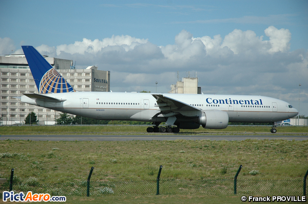 Boeing 777-224/ER (Continental Airlines)