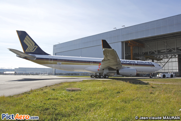 Airbus A330-202 (Singapore Airlines)