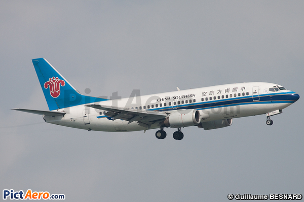 Boeing 737-31B (China Southern Airlines)
