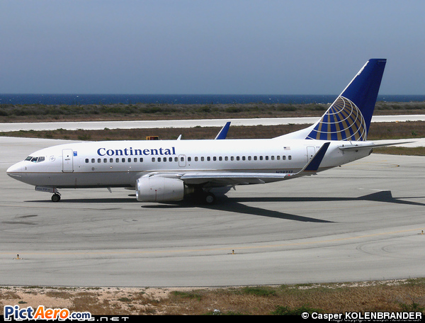 McDonnell Douglas MD-88 (DC-9-88) (Continental Airlines)
