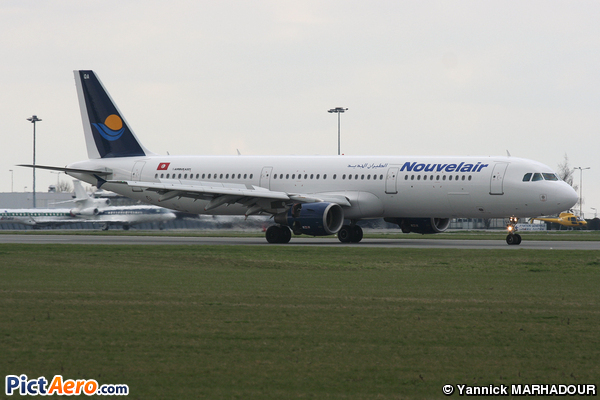 Airbus A321-211 (Nouvelair)