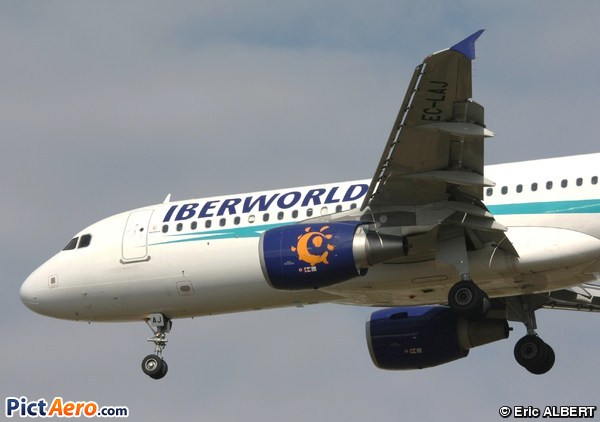 Airbus A320-214 (Iberworld Airlines)