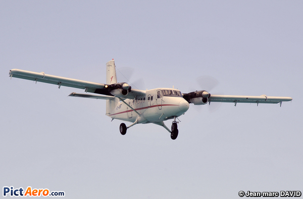 De Havilland Canada DHC-6-300 Twin Otter (Winair - Windward Islands Airways)