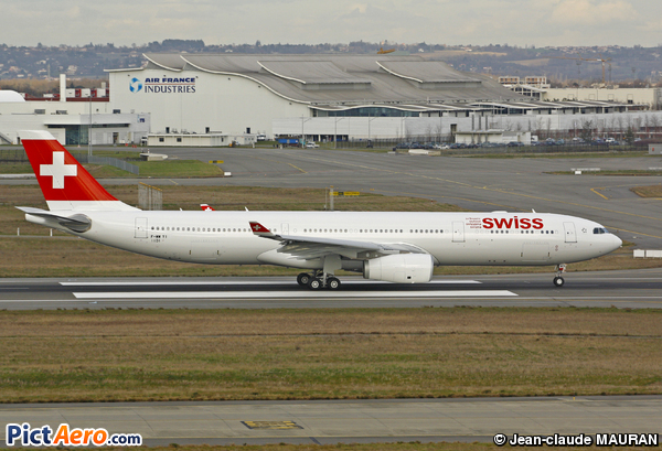 Airbus A330-343 (Swiss International Air Lines)