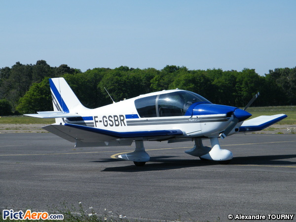 Robin DR-400-140B (Aéroclub du pays de Vannes)