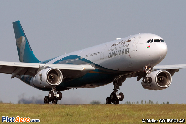 Airbus A330-243 (Oman Air)