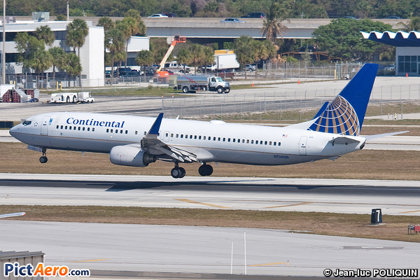 Boeing 737-924 (Continental Airlines)