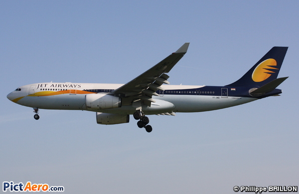 Airbus A330-243 (Jet Airways)