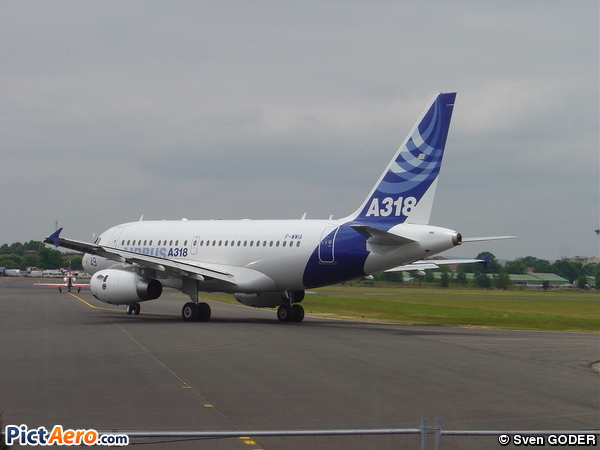 Airbus A318-122/CJ Elite (Airbus Industrie)