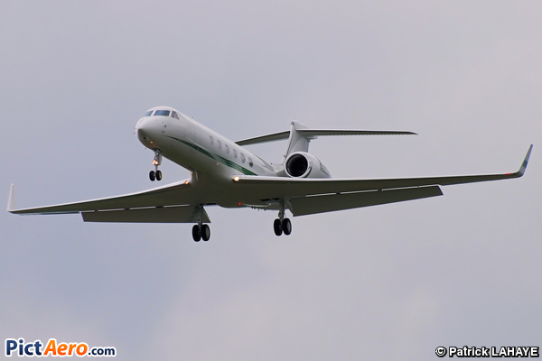 Gulfstream Aerospace G-V Gulfstream V (Private/Privé)