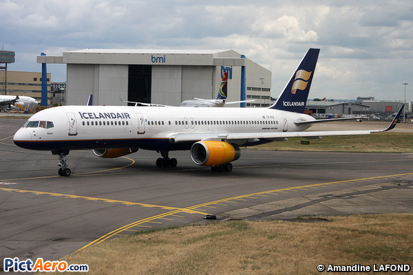 Boeing 757-256/WL (Icelandair)