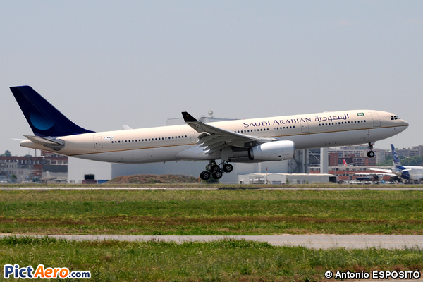 Airbus A330-223 (Saudi Arabian Airlines)