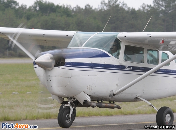 Cessna 206H Stationair (École de Parachutisme du Bassin d'Arcachon)