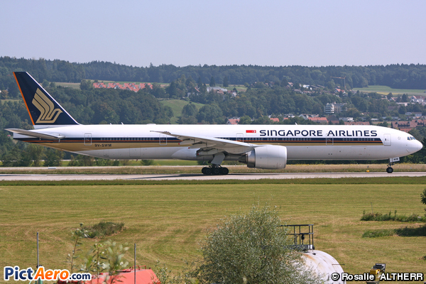 Boeing 777-312/ER (Singapore Airlines)