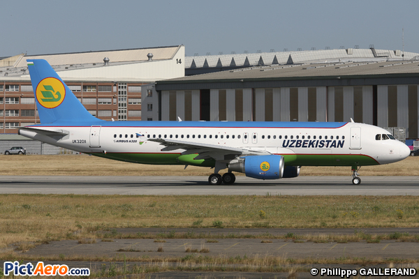 Airbus A320-214 (Uzbekistan Airways)