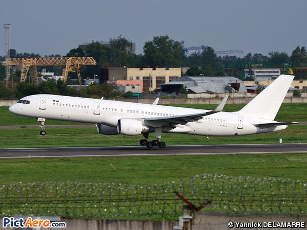 Boeing 757-29J (flyLAL - Lithuanian Airlines)