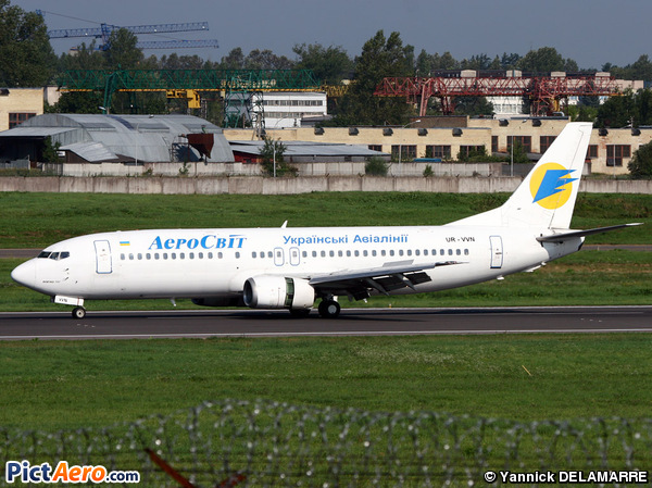 Boeing 737-4Y0 (AeroSvit Ukrainian Airlines)