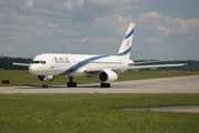 Boeing 757-258 (4X-EBU)