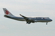 Boeing 747-4J6