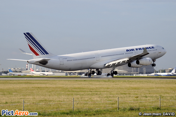 Airbus A340-311 (Air France)