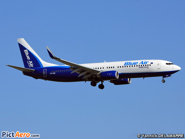 Boeing 737-86J (Blue Air)