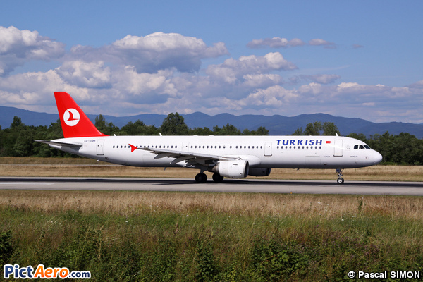 Airbus A321-211 (Turkish Airlines)