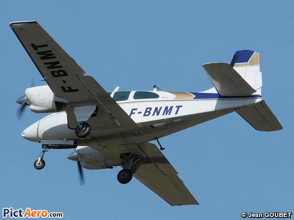 Beech D95A Travel Air (Cie Beaumert SARL)
