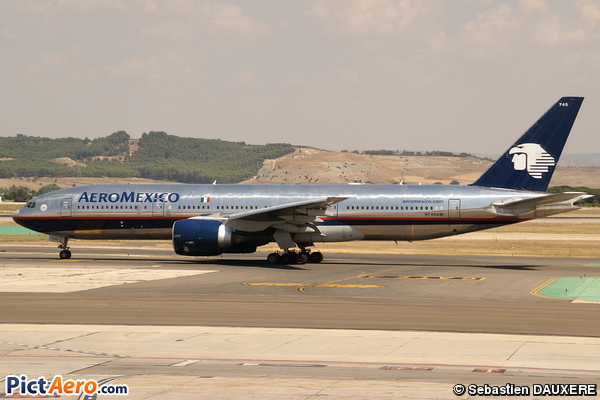 Boeing 777-2Q8/ER (Aeroméxico)