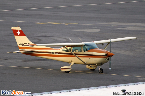 Cessna 182Q Skylane II (Private / Privé)