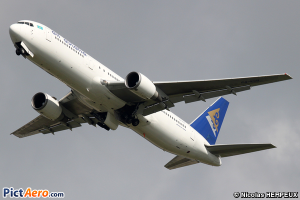 Boeing 767-306/ER (Air Astana)