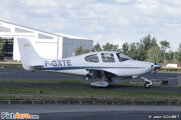 Cirrus SR-20 (CAPAM (Cercle Aéronautique des Personnels de l'Aéroport de Mérignac))