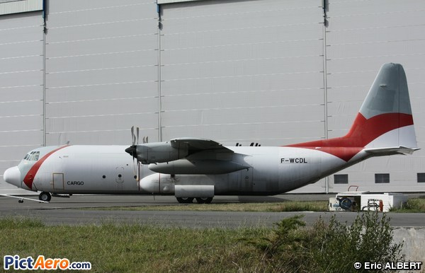 Lockheed C-130H-30 Hercules (L-382T) (Private / Privé)
