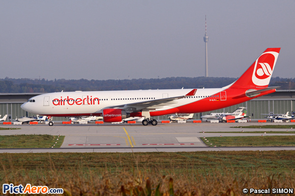 Airbus A330-223 (LTU International Airways)