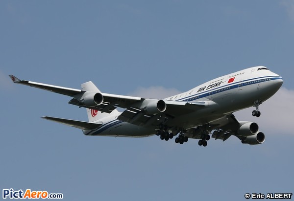 Boeing 747-4J6 (Air China)