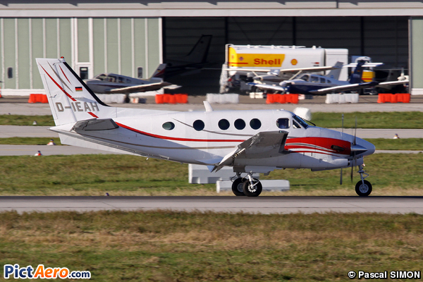 Beech C90A King Air  (Fischerwerke Artur Fischer GmbH / Aircharter Flugs)