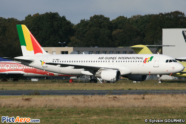 Airbus A320-214 (Air Guinée International)