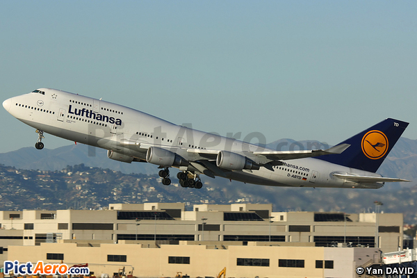 Boeing 747-430M (Lufthansa)