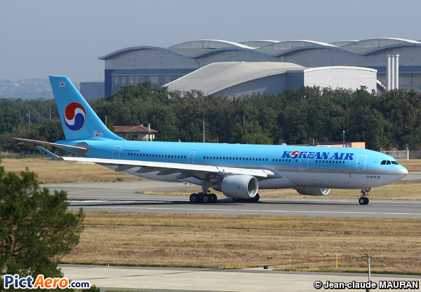 Airbus A330-223E (Korean Air)