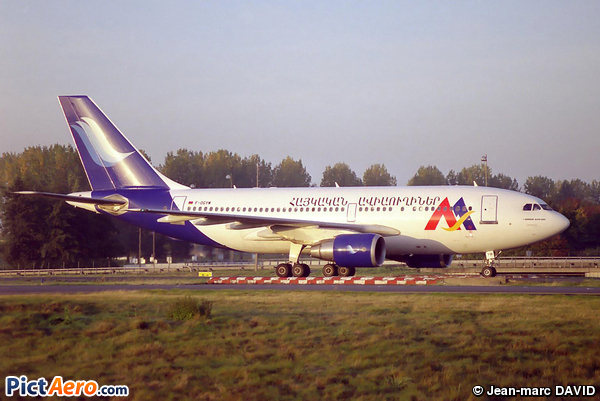 Airbus A310-222 (Armenian Airlines)