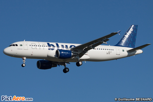 Airbus A320-214 (Air Blue)